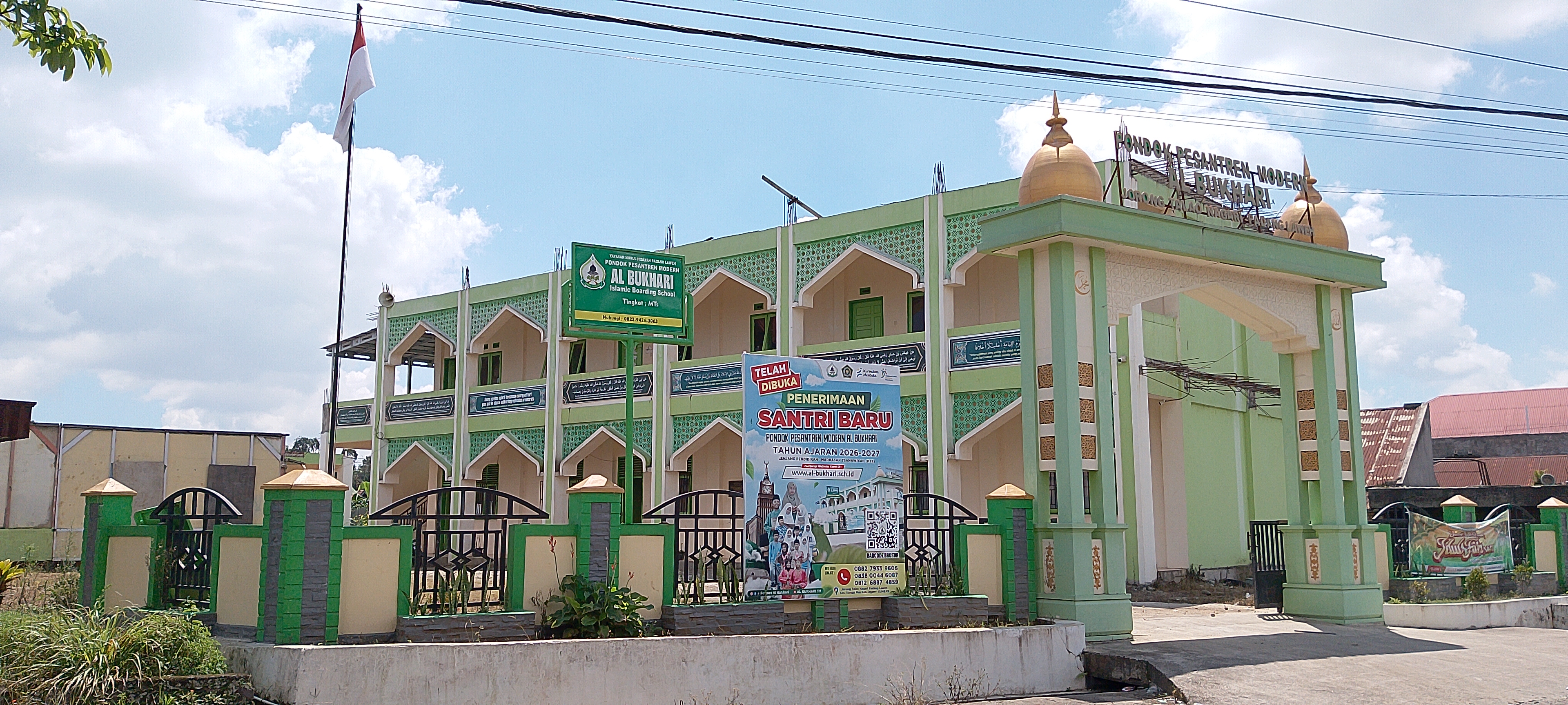 Pondok Pesantren Modern Al Bukhari,Padang Laweh